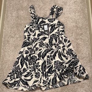 Who What Wear Floral Backless Dress in Black and Cream